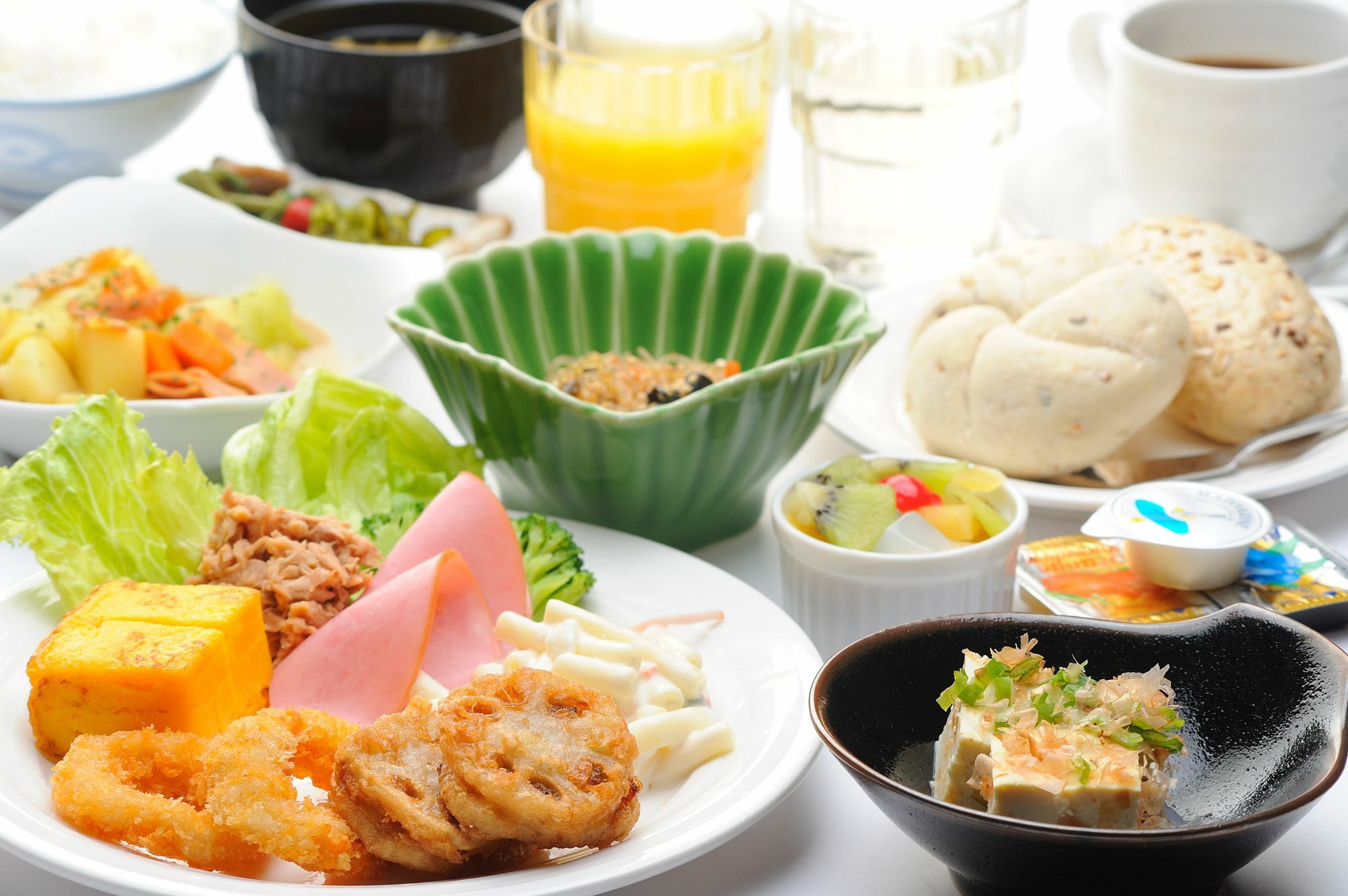 Hotel Route-Inn Handakamezaki Handa  Экстерьер фото
